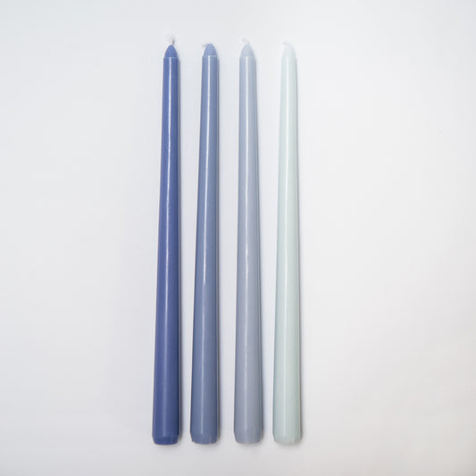 Pereinančių mėlynų atspalvių žvakių CLASSY rinkinys (4 vnt.)